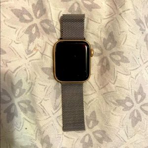 Apple Watch series SE ( GPS no Cellular)
